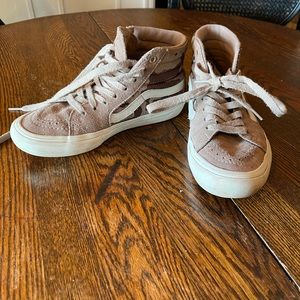 Van’s big boy high tops size 5